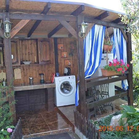 סוקהום U Palycha Guest House מראה חיצוני תמונה